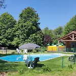Κάμπινγκ Le Hameau Du Petit Lay Mouchamps