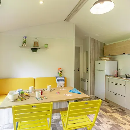 Camping Le Hameau Du Petit Lay