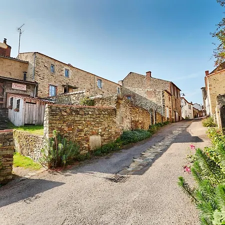 Le Hameau Du Petit Lay 3*