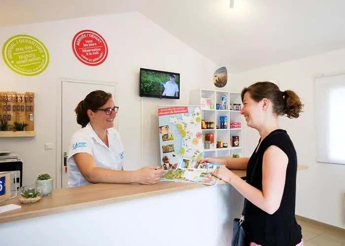 Кемпинг Le Hameau Du Petit Lay