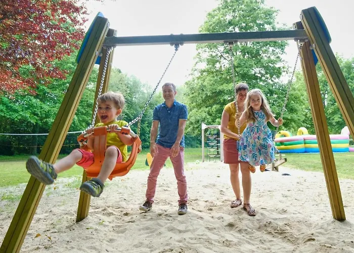 Le Hameau Du Petit Lay مكان تخييم 3*