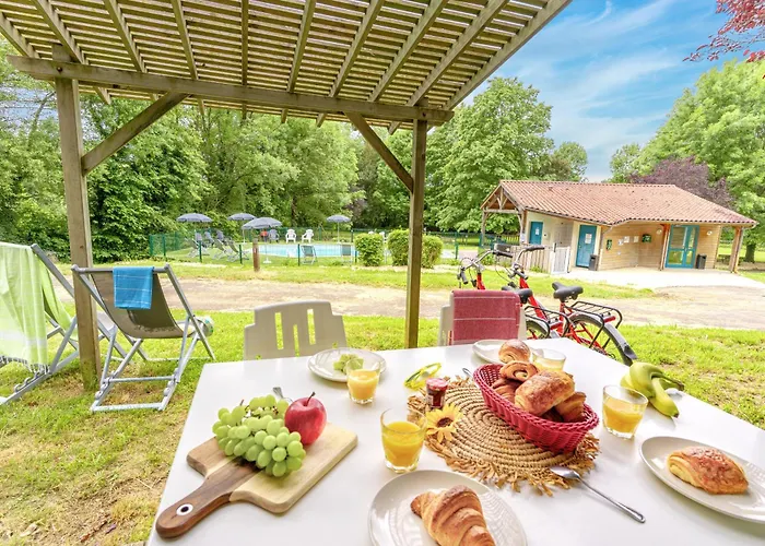 مكان تخييم Le Hameau Du Petit Lay