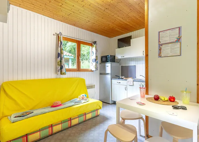 مكان تخييم Le Hameau Du Petit Lay Mouchamps